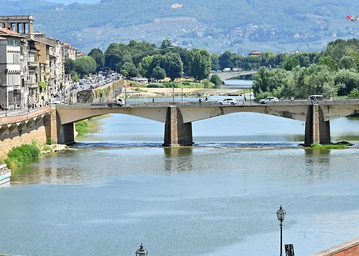 Exclusive Ponte Vecchio Apartment